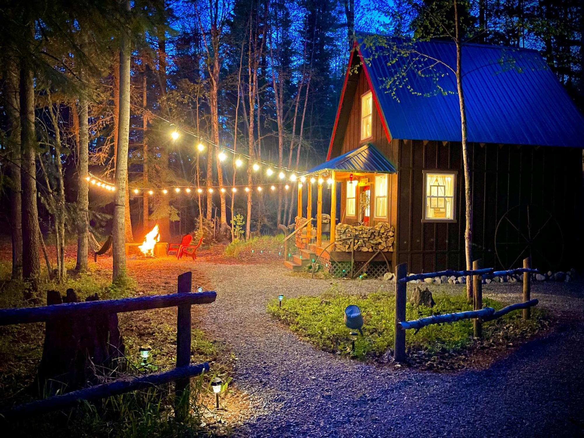 Kataluma Inn, Sandpoint, Idaho - Entire Cozy Cabin, Pet Friendly