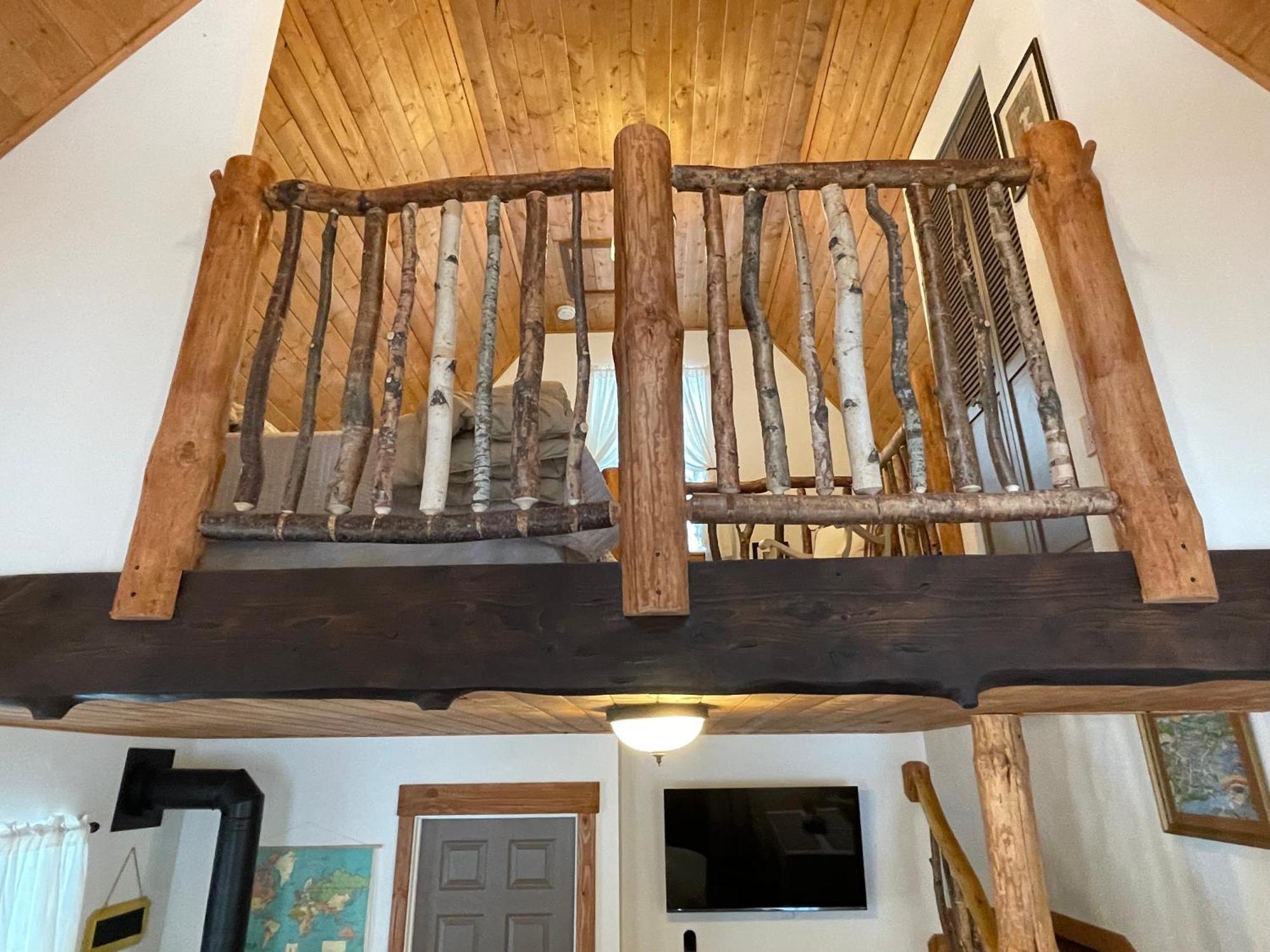 Kataluma Inn, Sandpoint, Idaho - Entire Cozy Cabin, Pet Friendly Chalet Sandpoint